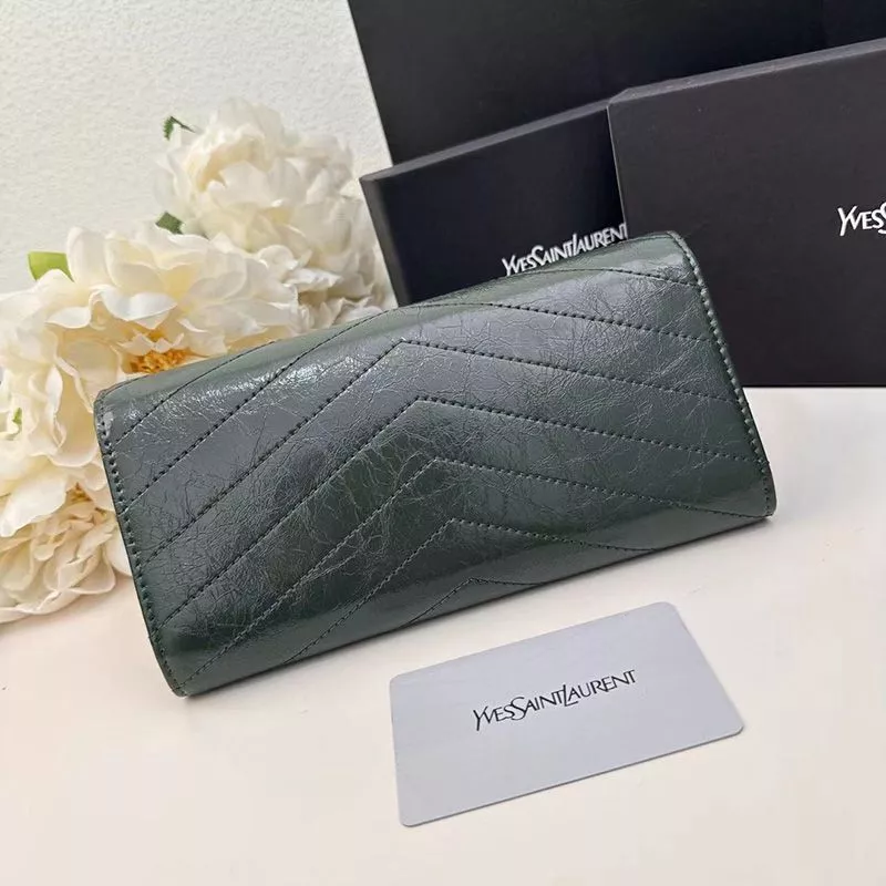 CHEAP Saint Laurent Large Cassandra Bifold Wallet In Crinkled Matelasse Leather Green 0118