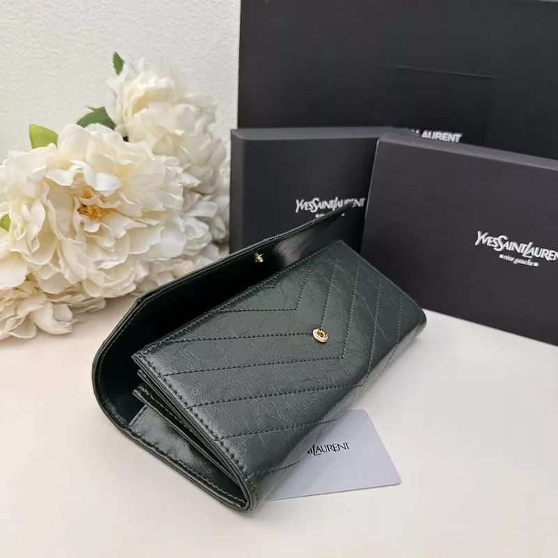 CHEAP Saint Laurent Large Cassandra Bifold Wallet In Crinkled Matelasse Leather Green 0118