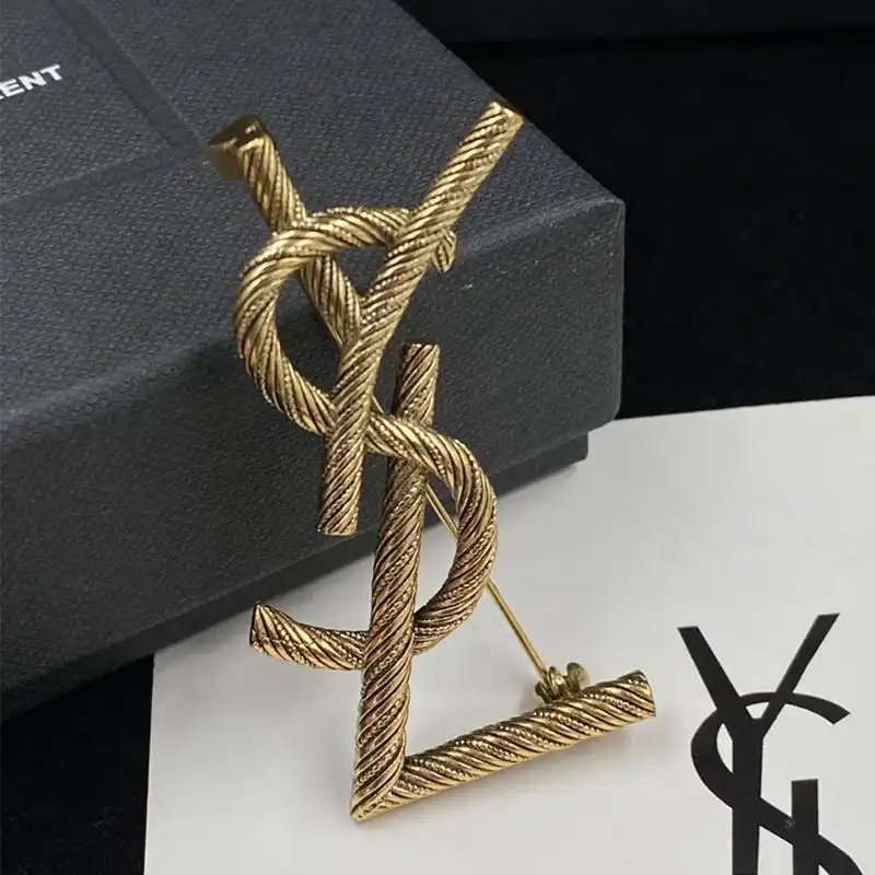 CHEAP Saint Laurent Opyum Brooch In Twisted Metal Gold 0128