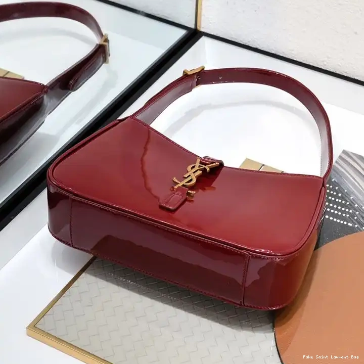 CHEAP Hobo Le A Bag Patent Saint Laurent Red Leather 7 5 Gold In 0210