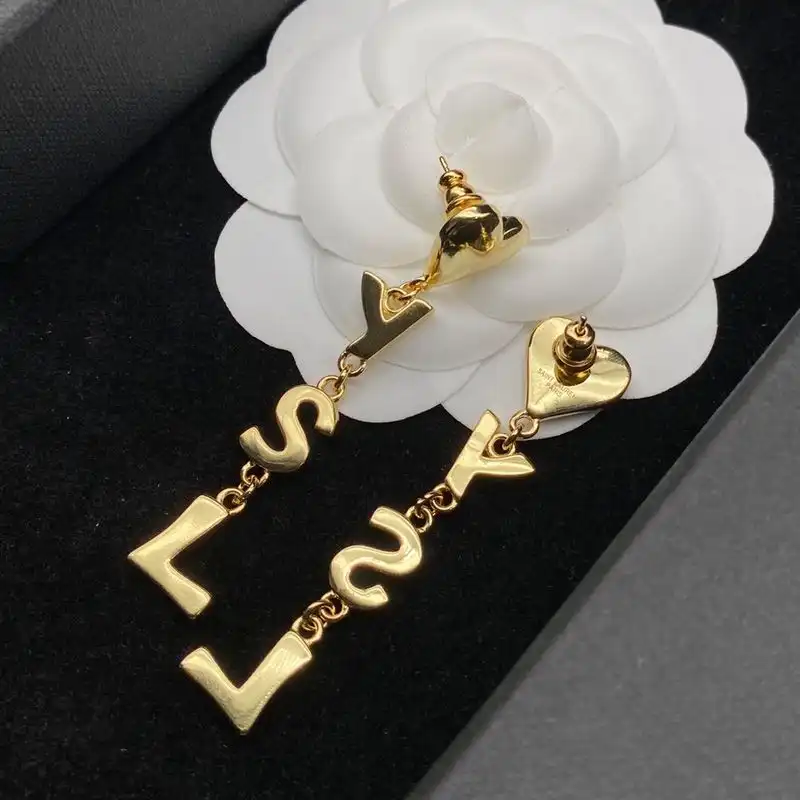 CHEAP Saint Laurent Opyum Heart Earrings In Metal Gold 0201